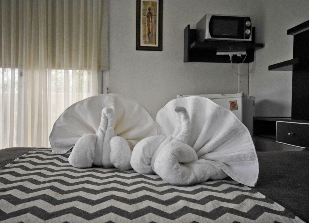 Villa La Font Apart Hotel & Spa Вилья-Карлос-Пас Экстерьер фото